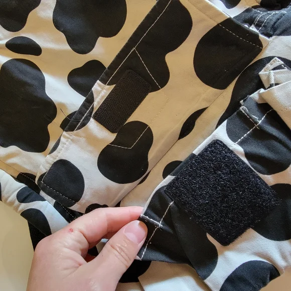 Tula Black and White Cow Print Carrier With Hood And Infant Insert - Picture 4 of 6